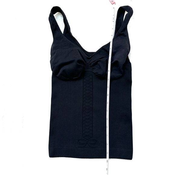 ❗️END OF YEAR SALE NWOT Guess Black Ribbed Fitted Tank Top Size XS/S Made in USA - Picture 6 of 7